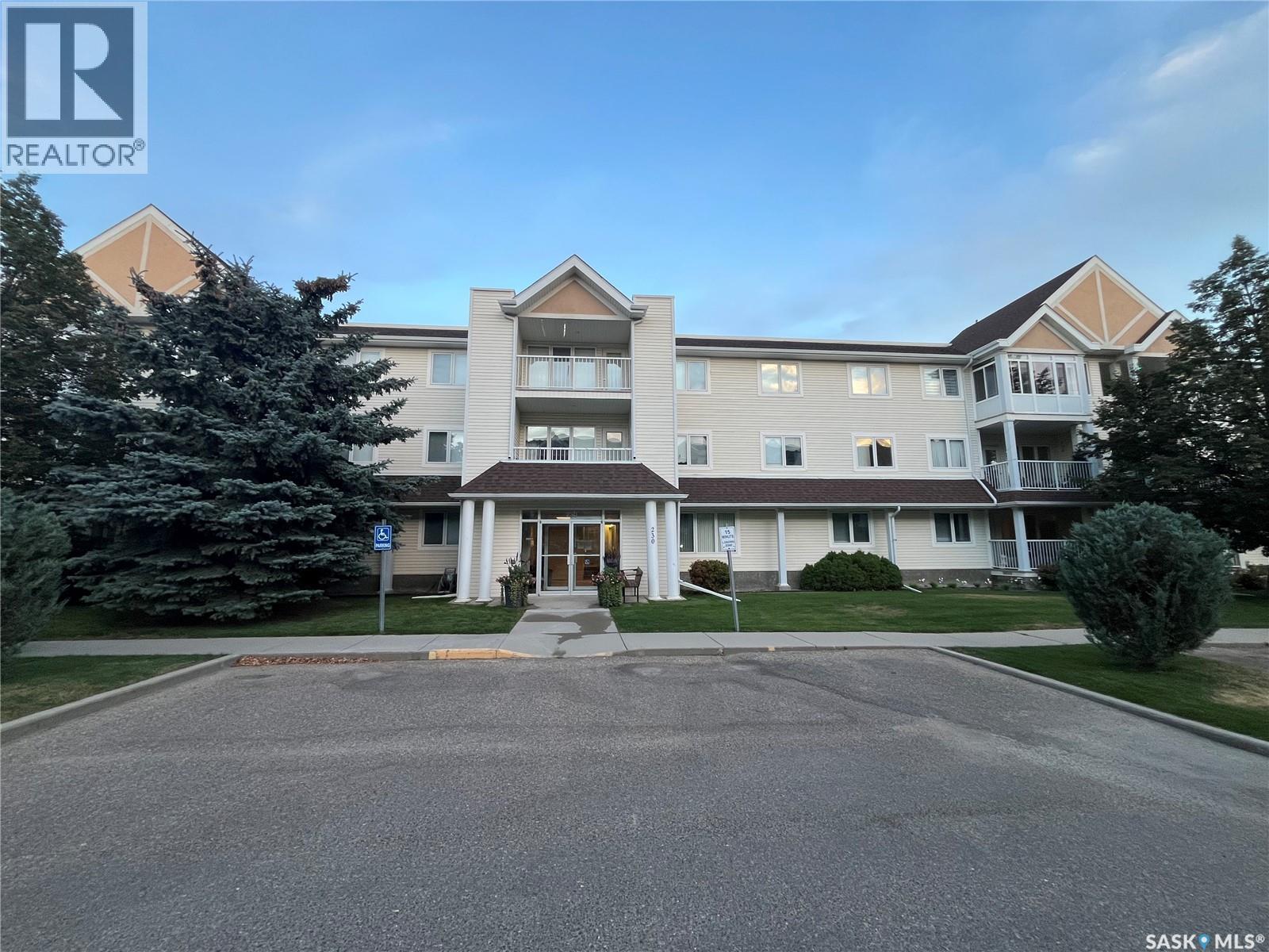 230 Lister Kaye Crescent Unit 206, Swift Current, SK S9H 0A2
