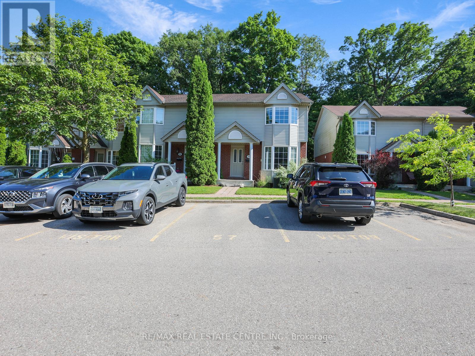 57 235 Saginaw Pkwy, Cambridge, ON N1T 1X4