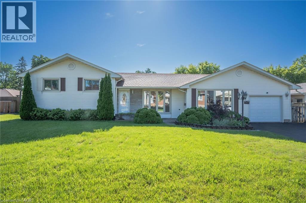 245 Marshall Ave, Welland, ON L3C 2N3