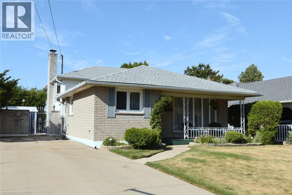 33 Dubarry Blvd, Hamilton, ON L8T 2V6