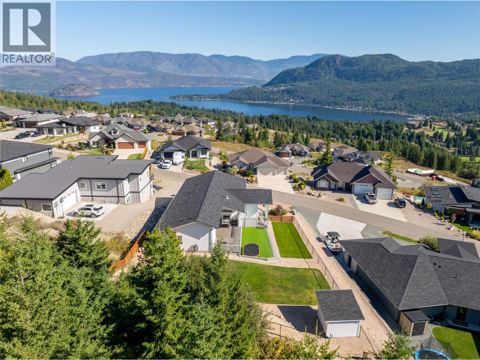 2521 Panoramic Way, Blind Bay, BC V0E 1H0