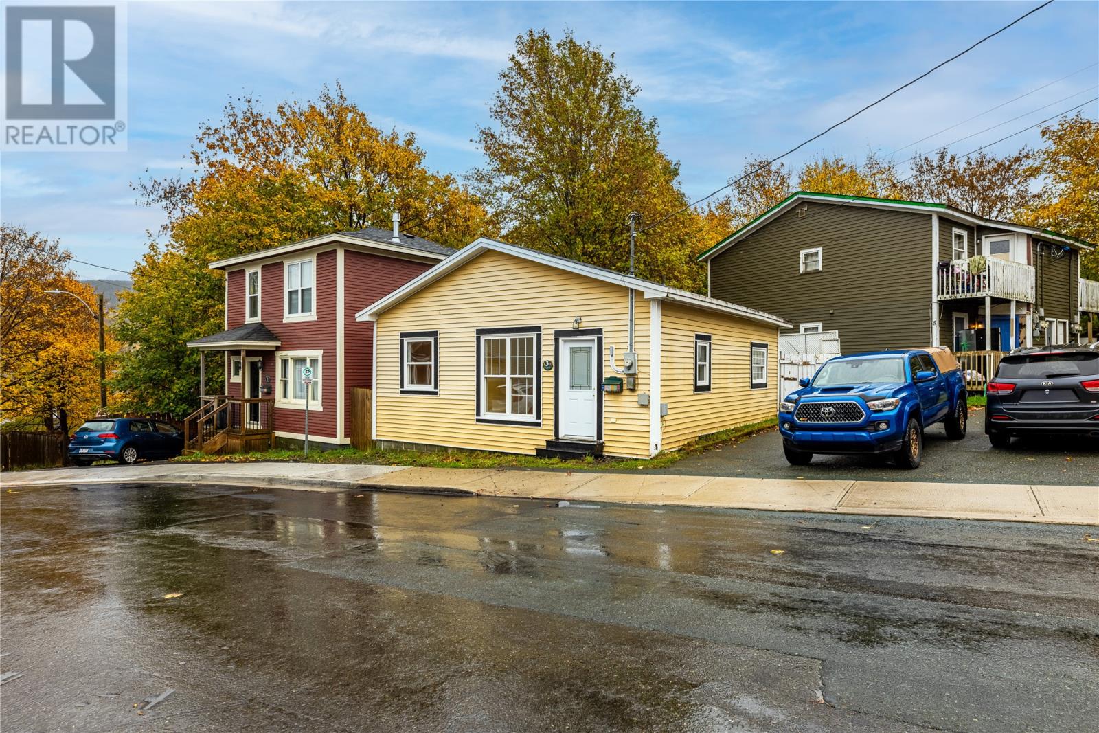 3 Coronation St, St. John's, NL A1C 5B9