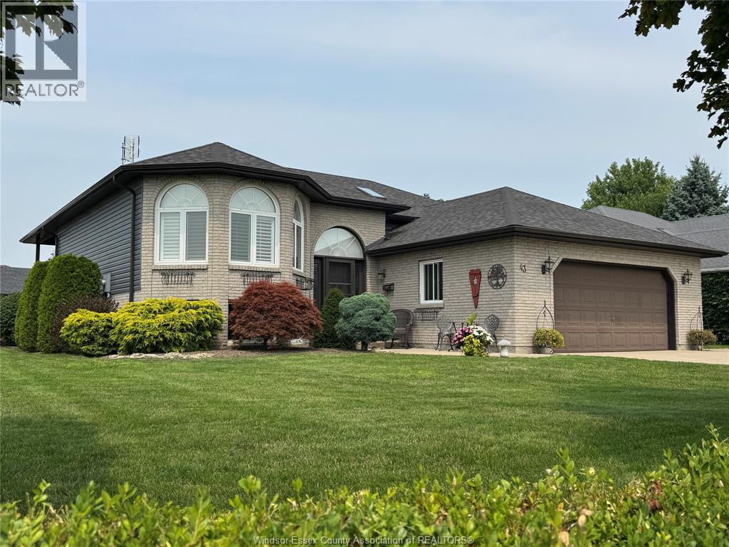 43 Carter Ave, Leamington, ON N8H 5C9