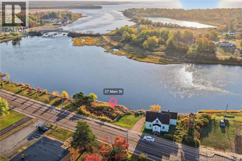 27 E Main St, Port Elgin, NB E4M 2X8