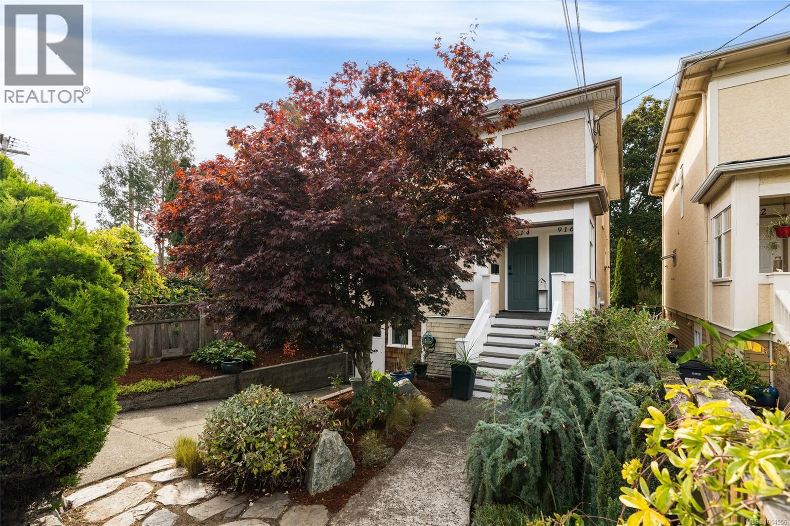 914916 Russell St, Victoria, BC V9A 3K9
