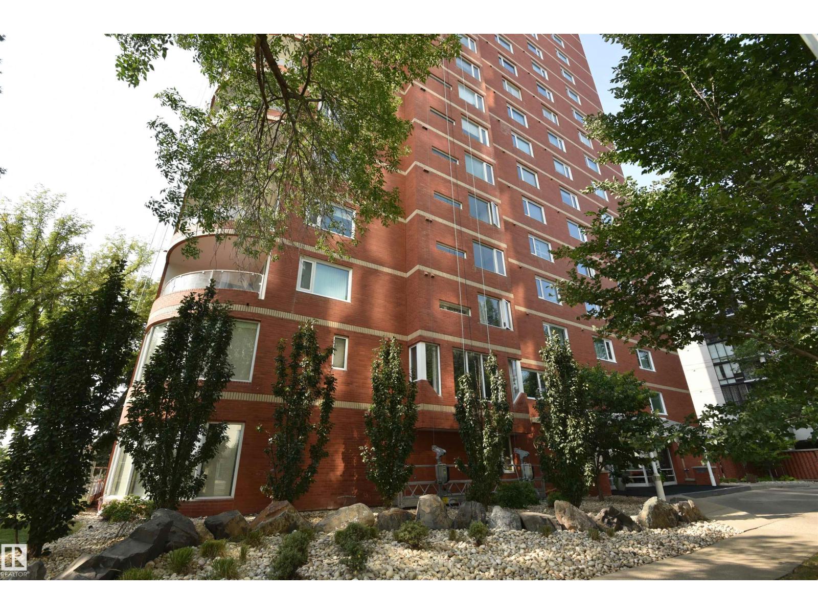 10010 119 Street Northwest #201, Edmonton, AB T5K 1Y8