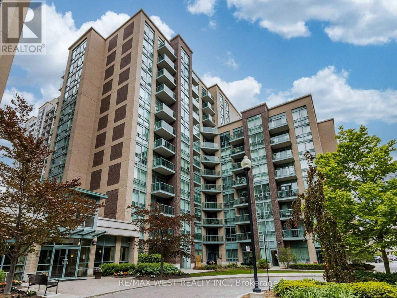 101 9 Michael Power Pl, Toronto, ON M9A 0A5