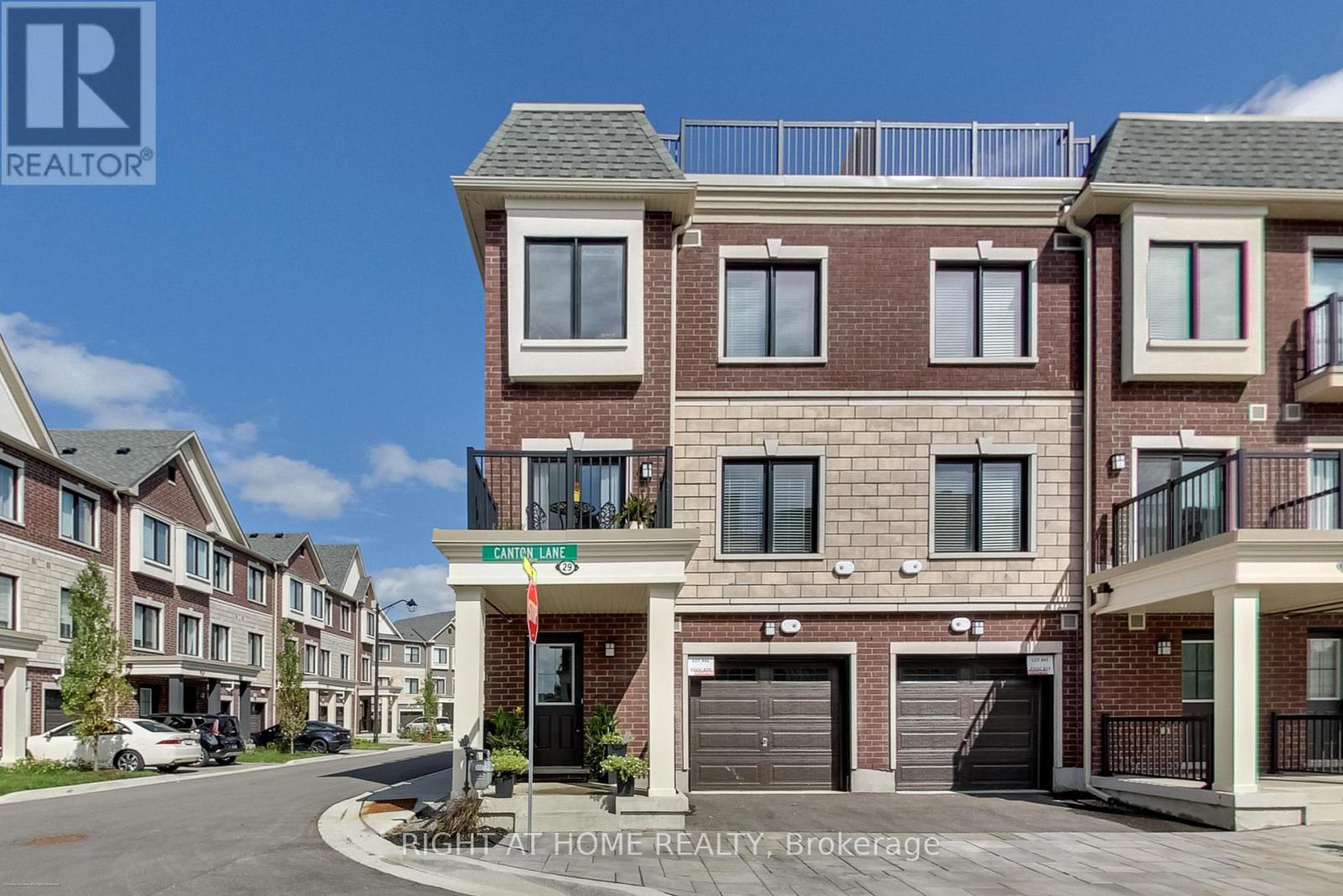 29 Canton Ln, Whitchurch-Stouffville, ON L4A 4W8