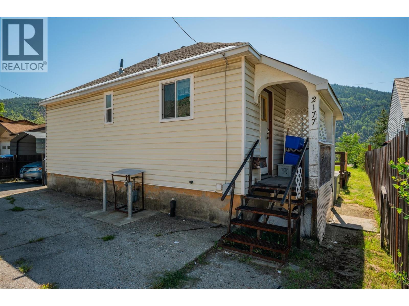 2177 Valleyview Dr, Trail, BC V1R 3B4