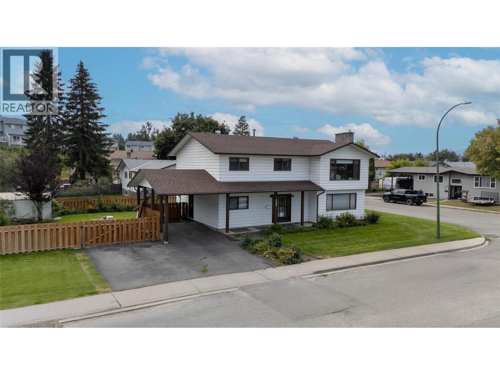2203 5 Street North, Cranbrook, BC V1C 5B7