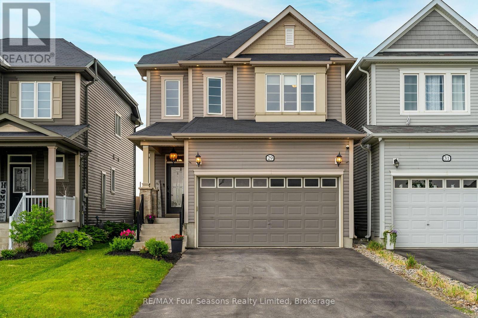 29 Wagner Cres, Essa, ON L0M 1B6