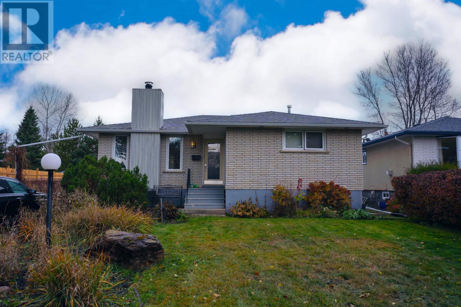 545 Cambrian Cres, Thunder Bay, ON P7C 5C2