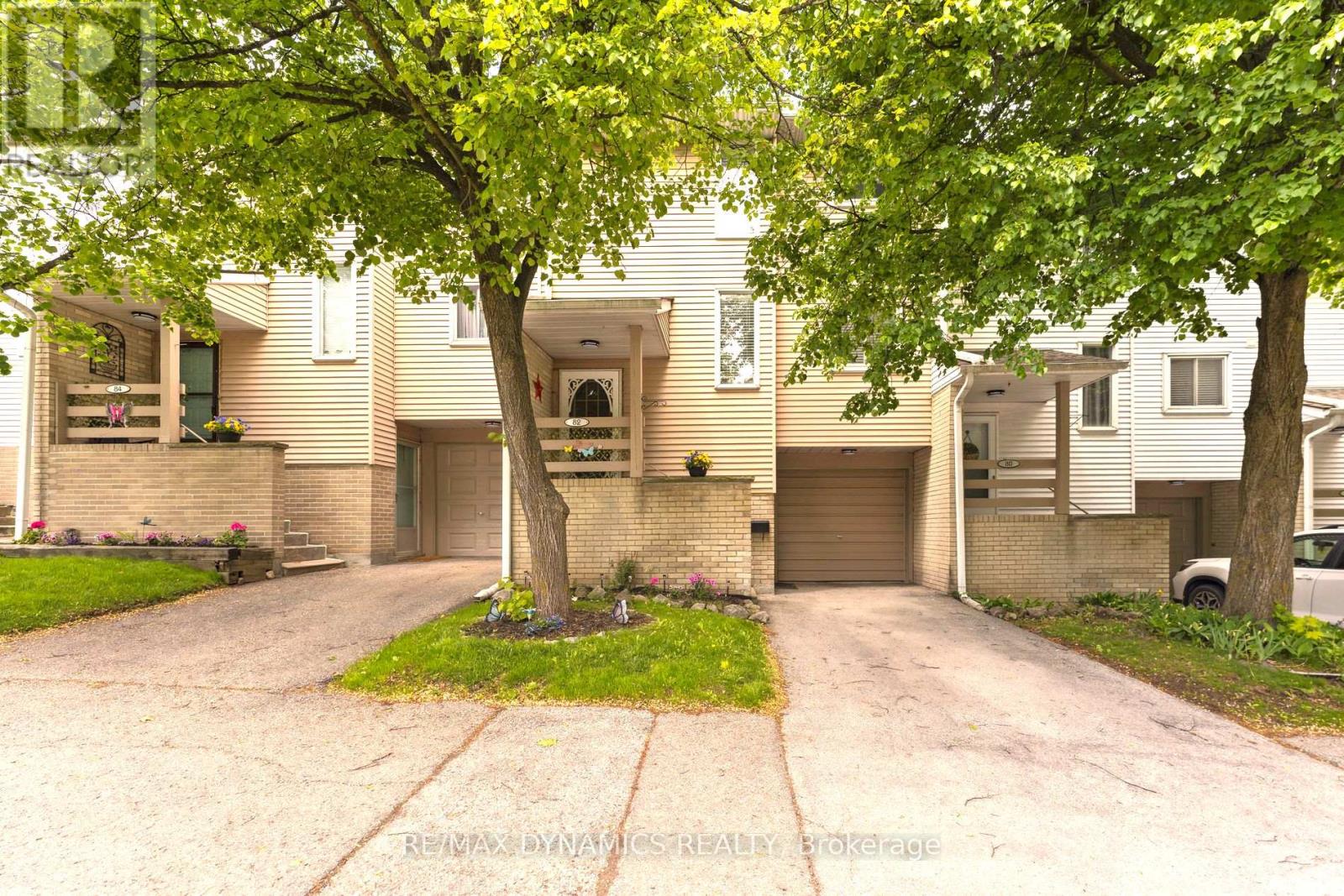 82 Lynden Cir, Halton Hills, ON L7G 4Y8