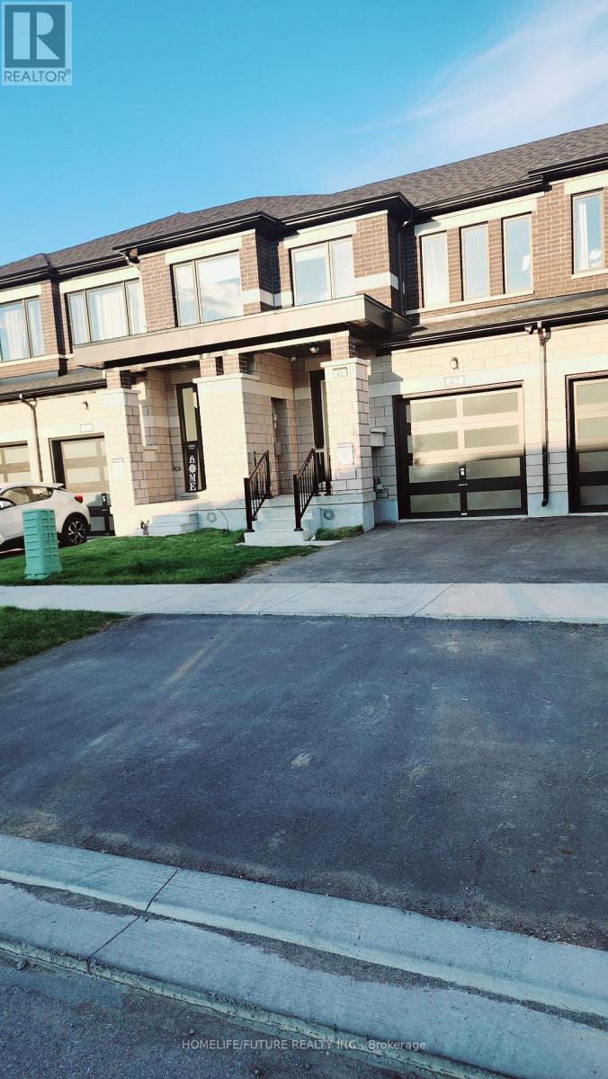 42 Keenan St, Kawartha Lakes, ON K9V 6C2