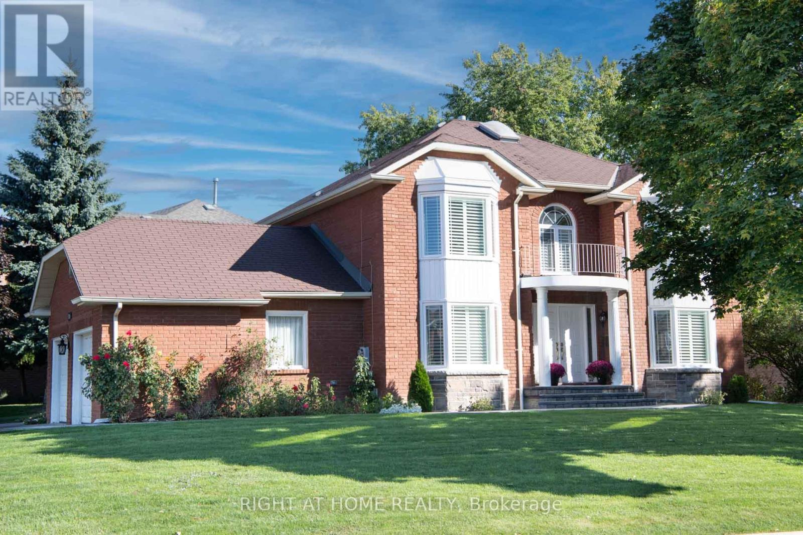 348 Nahani Way, Mississauga Hurontario, ON L4Z 3B4