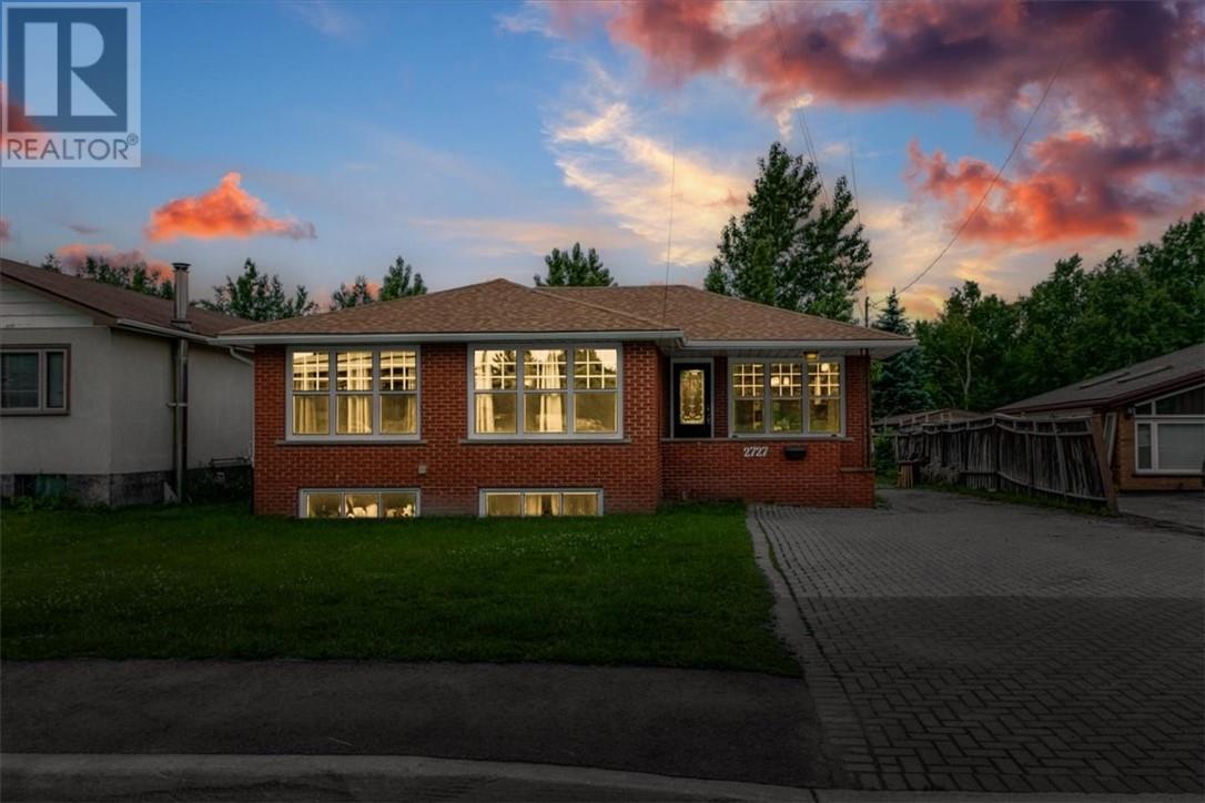 2727 Bancroft Dr, Greater Sudbury, ON P3B 1T8