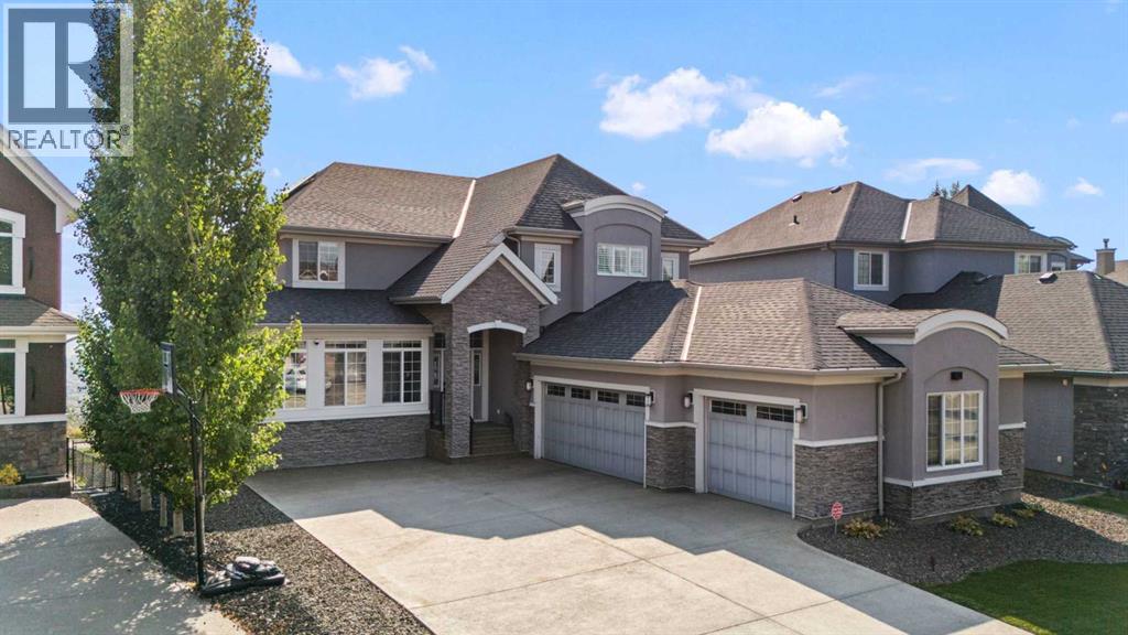 92 Cranarch Hts SE, Calgary, AB T3M 0V6
