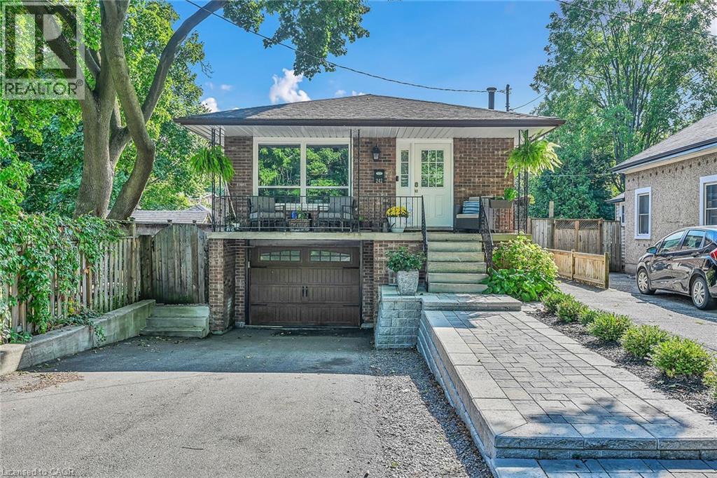 242 Macnab St, Hamilton, ON L9H 2K3