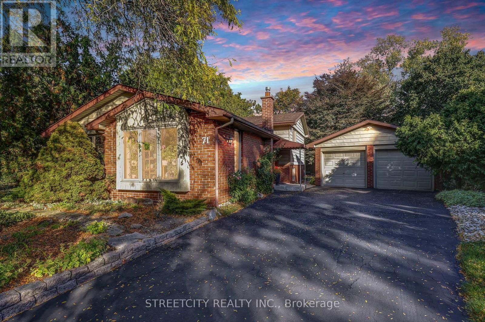 71 Glenburnie Cres, London, ON N5X 2A1