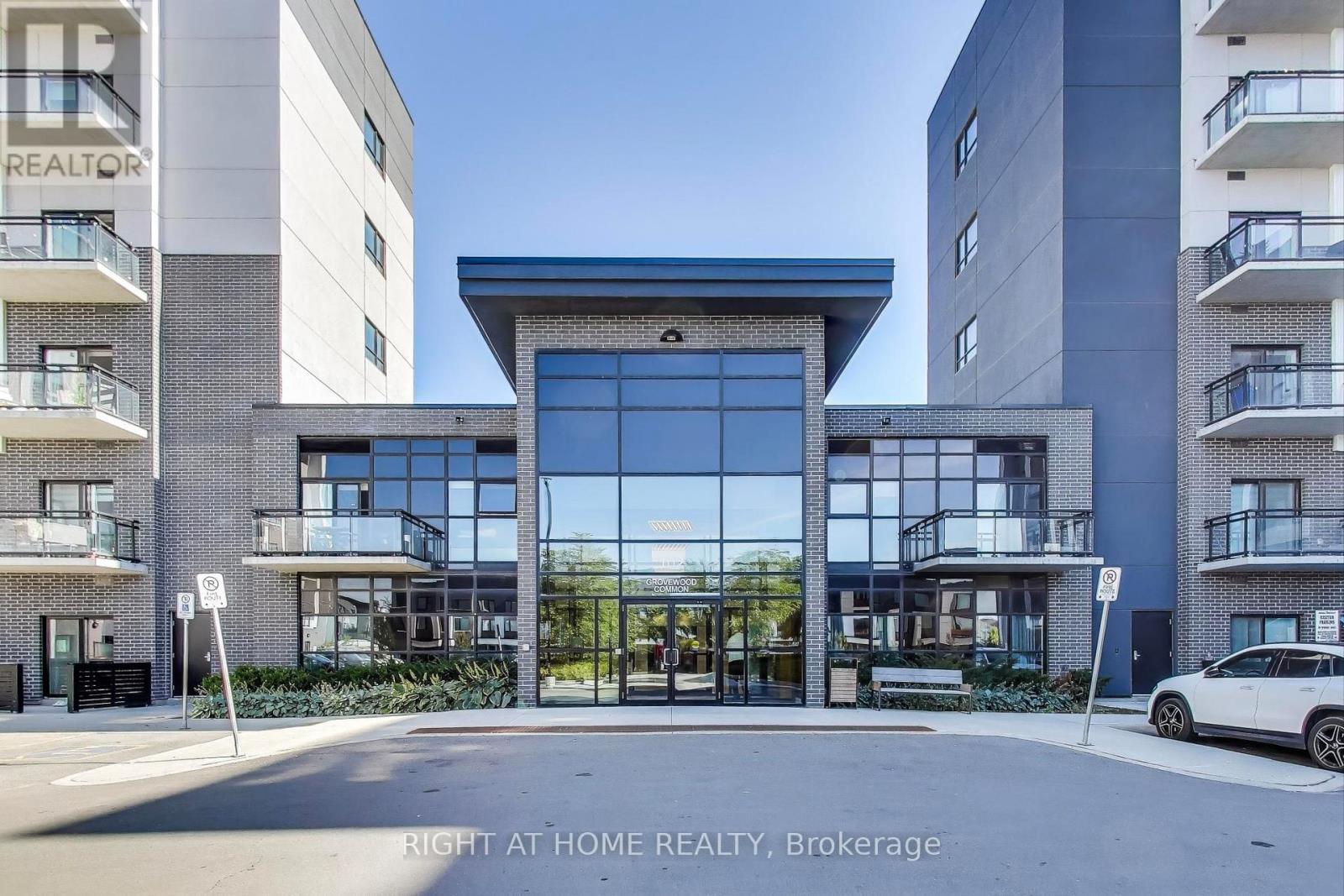 401 102 Grovewood Common Cir, Oakville, ON L6H 0X2