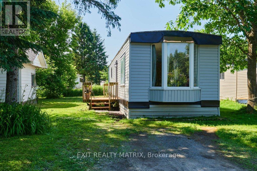 8930 Lynwood Park Private, Ottawa, ON K0A 1V0