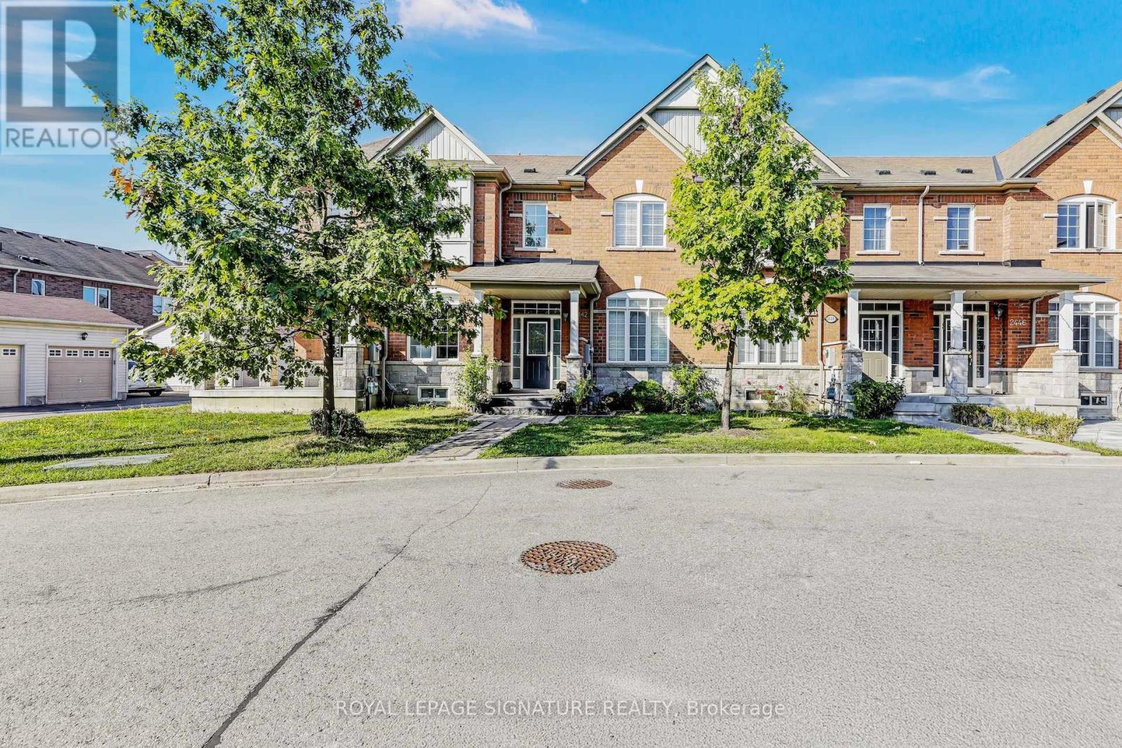 2442 Earl Grey Ave, Pickering, ON L1X 2R2