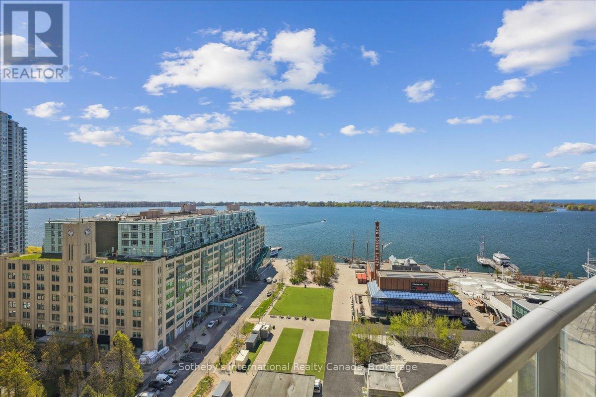 1804 218 Queens Quay W, Toronto, ON M5J 2Y6