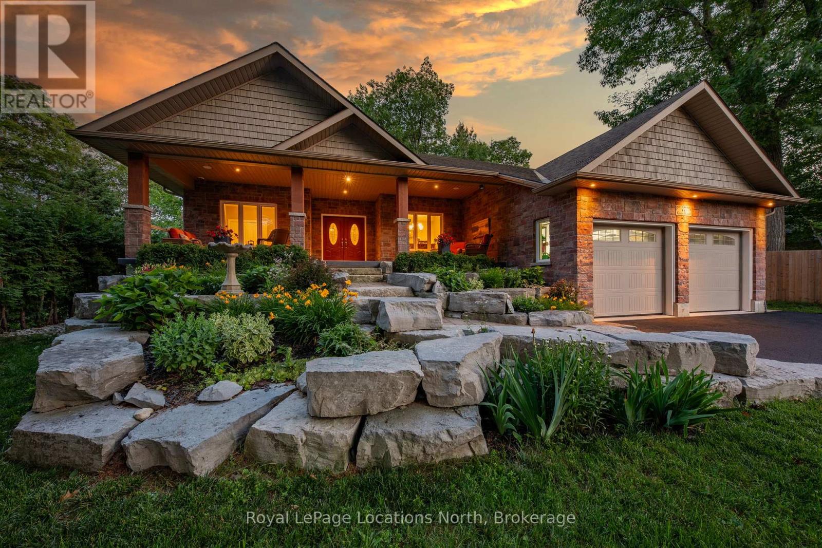 77 Knox Rd W, Wasaga Beach, ON L9Z 2A8