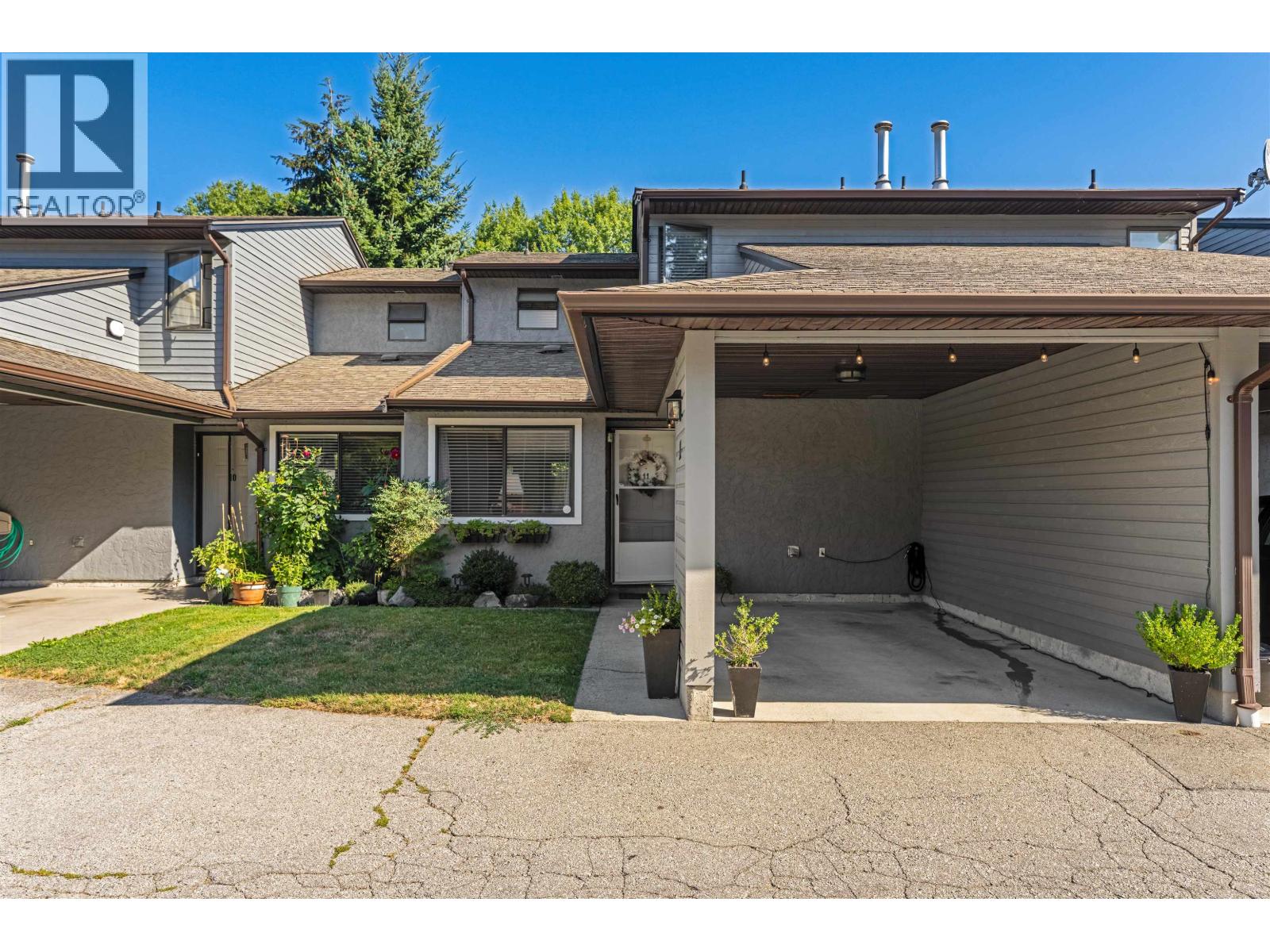 20681 Thorne Avenue Unit 11, Maple Ridge, BC V2X 8G2