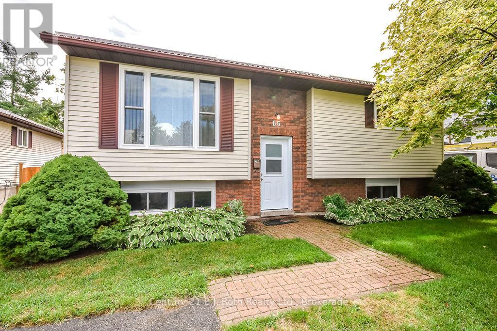 65 Lahay Ave, Orillia, ON L3V 7A2