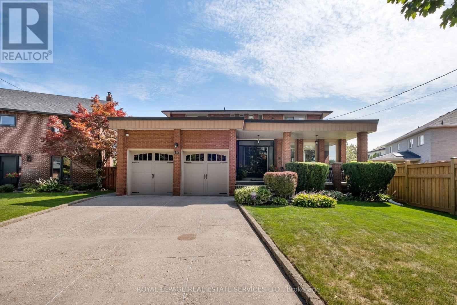 15 Westroyal Rd, Toronto, ON M9P 2C4