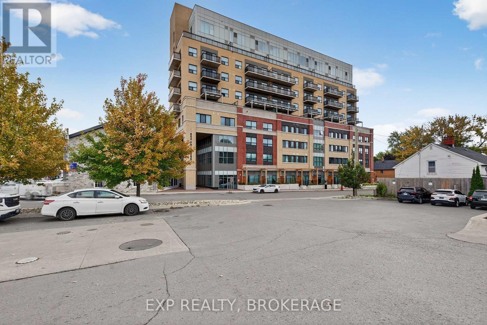 407 652 Princess St, Kingston, ON K7L 1E5