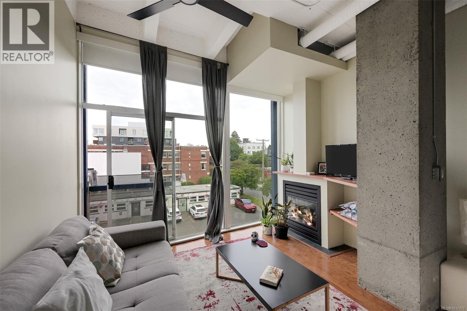 1061 Fort St Unit 305 St, Victoria, BC V8V 5A1