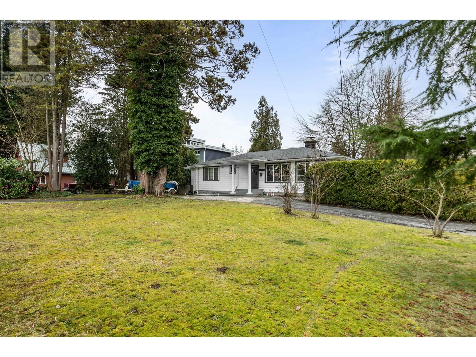21298 River Rd, Maple Ridge, BC V2X 2A9