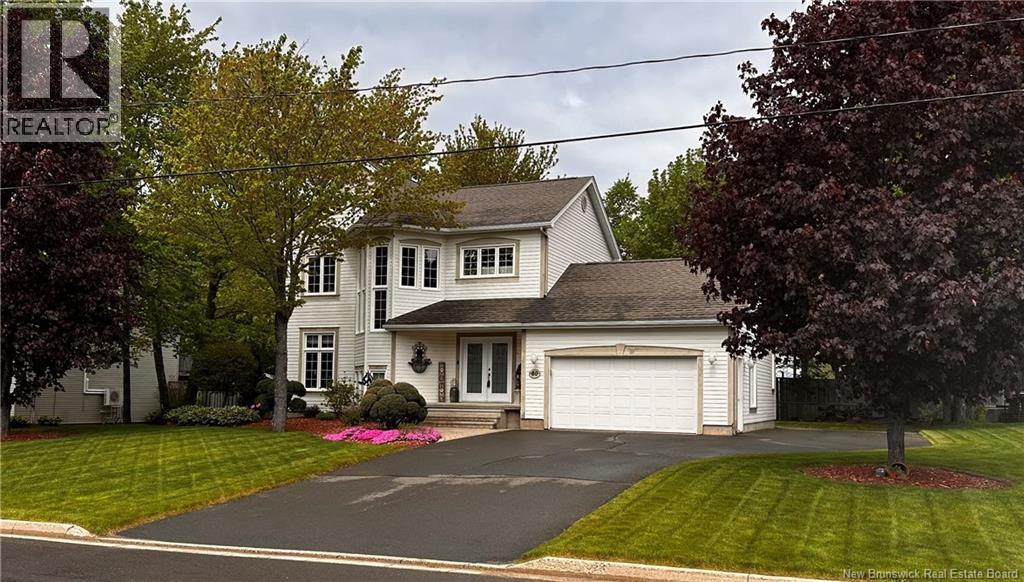 80 Bellflower St, New Maryland, NB E3C 1C2