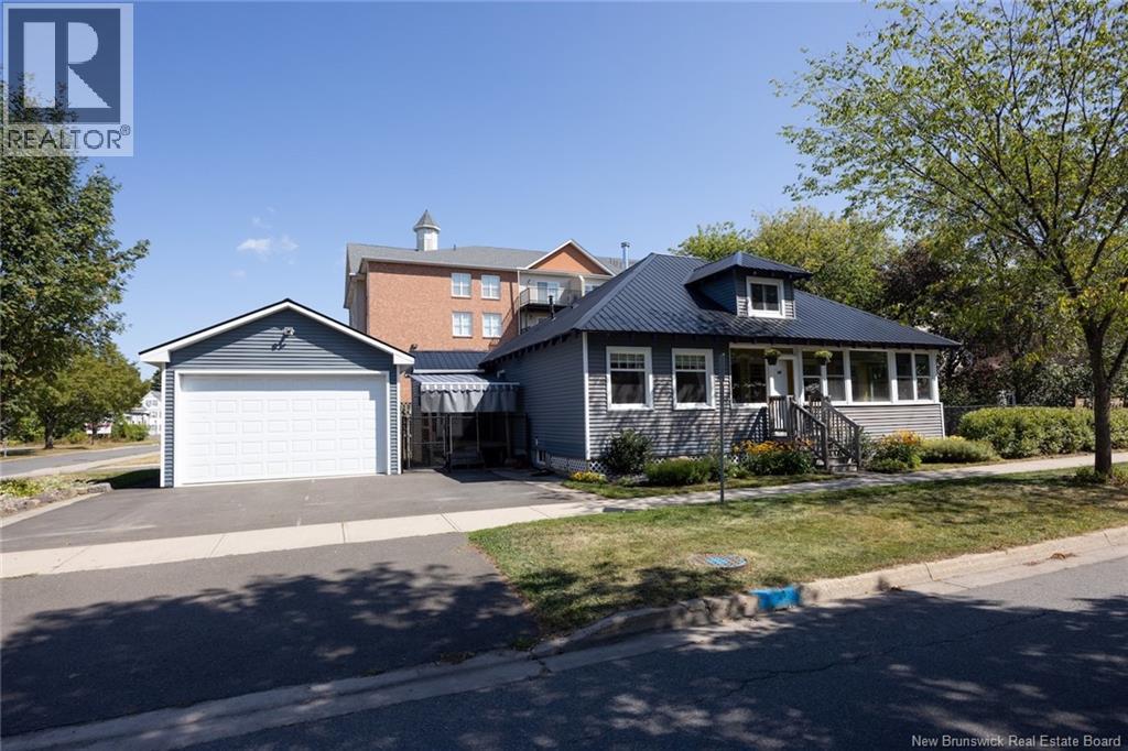 509 Aberdeen St, Fredericton, NB E3B 1S4
