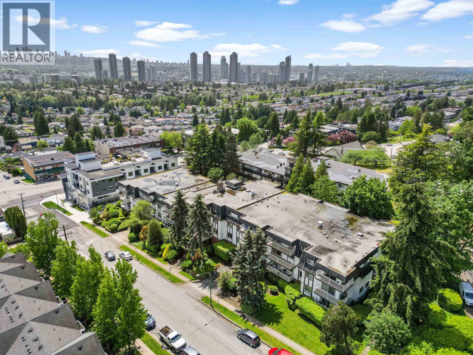 371 Ellesmere Avenue Unit 302, Burnaby, BC V5B 3T1