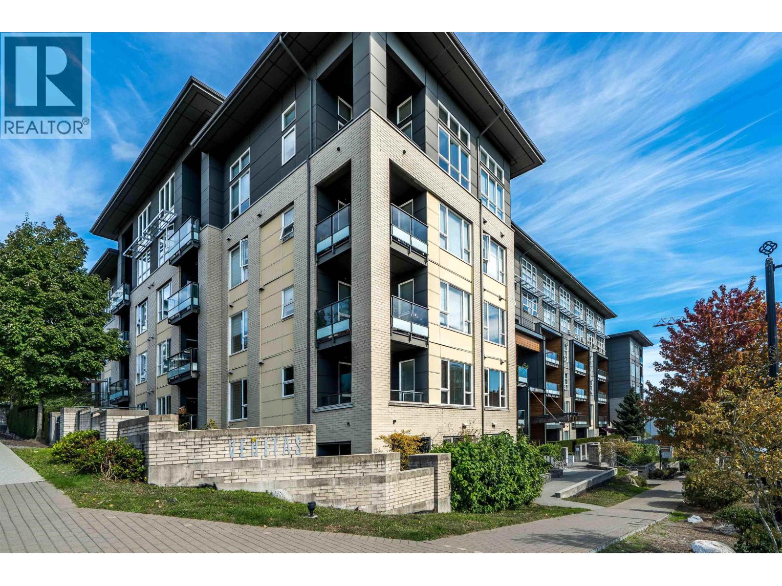 9877 University Crescent Unit 403, Burnaby, BC V5A 0E5