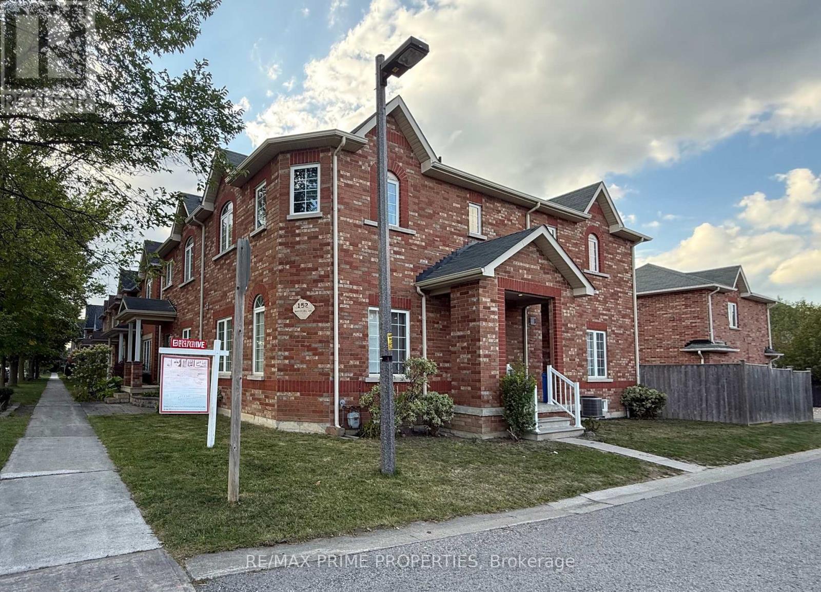 152 Whites Hill Ave, Markham, ON L6B 1C8
