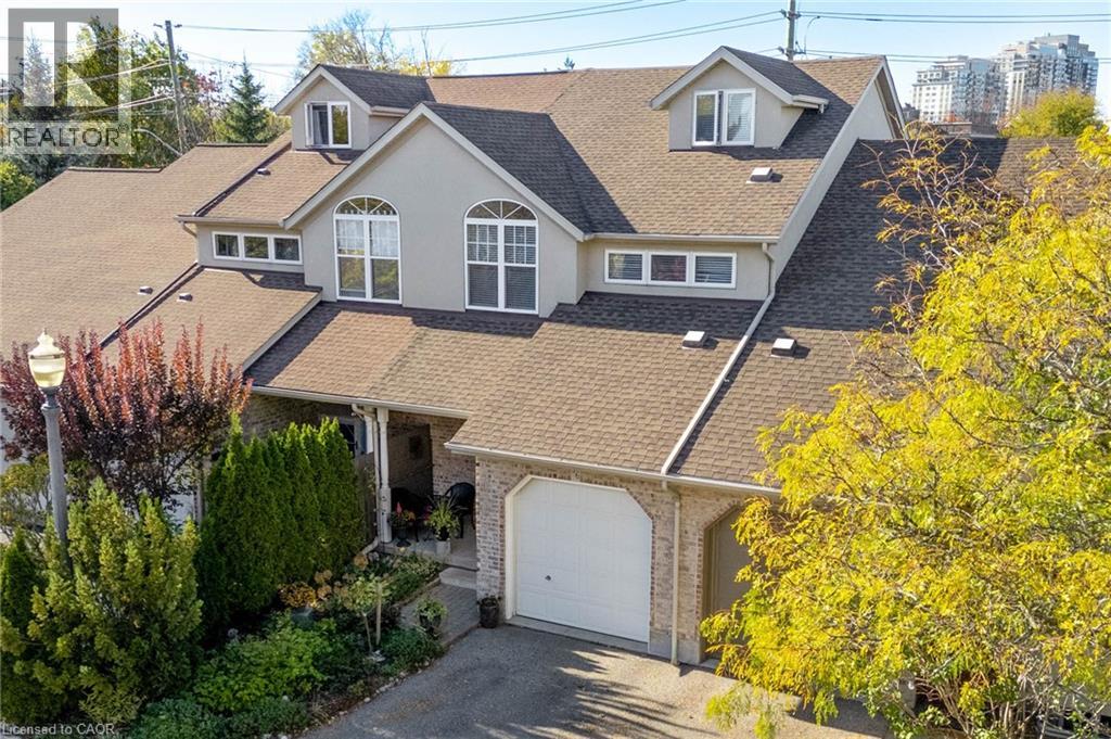36 Fullerton St, Waterloo, ON N2L 6L4