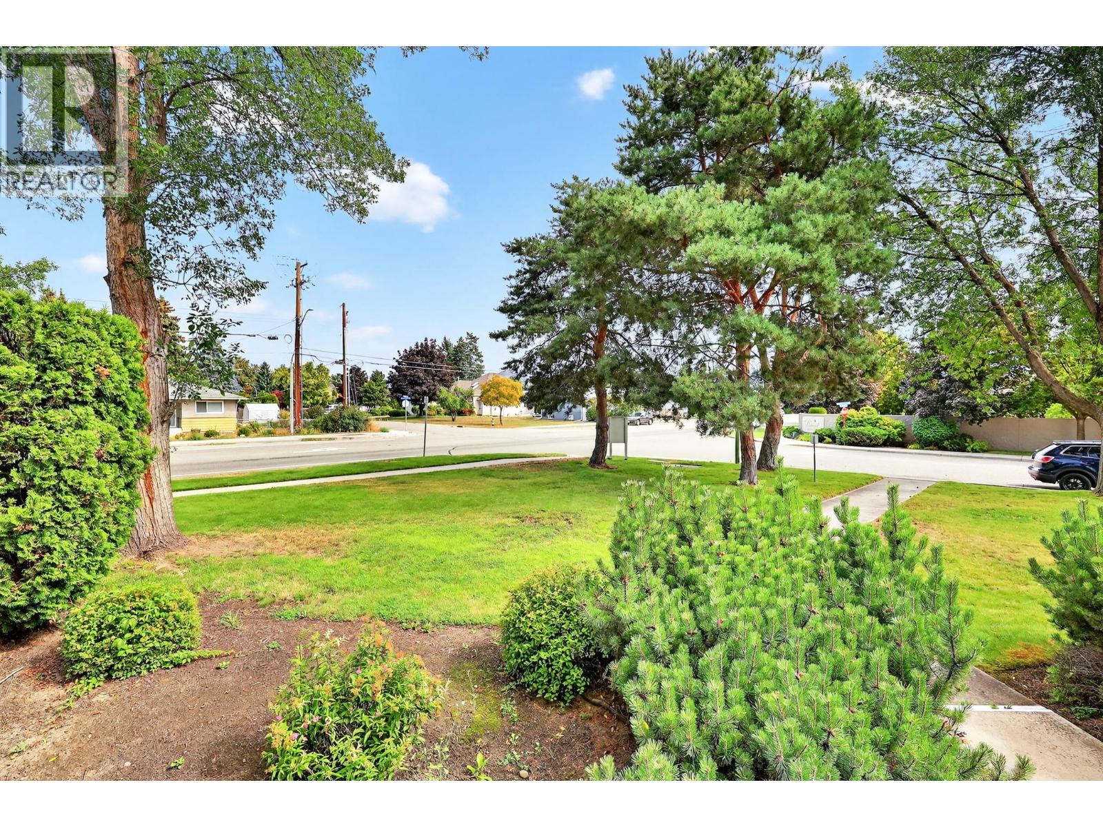 2350 Stillingfleet Road Unit 102, Kelowna, BC V1W 3X9