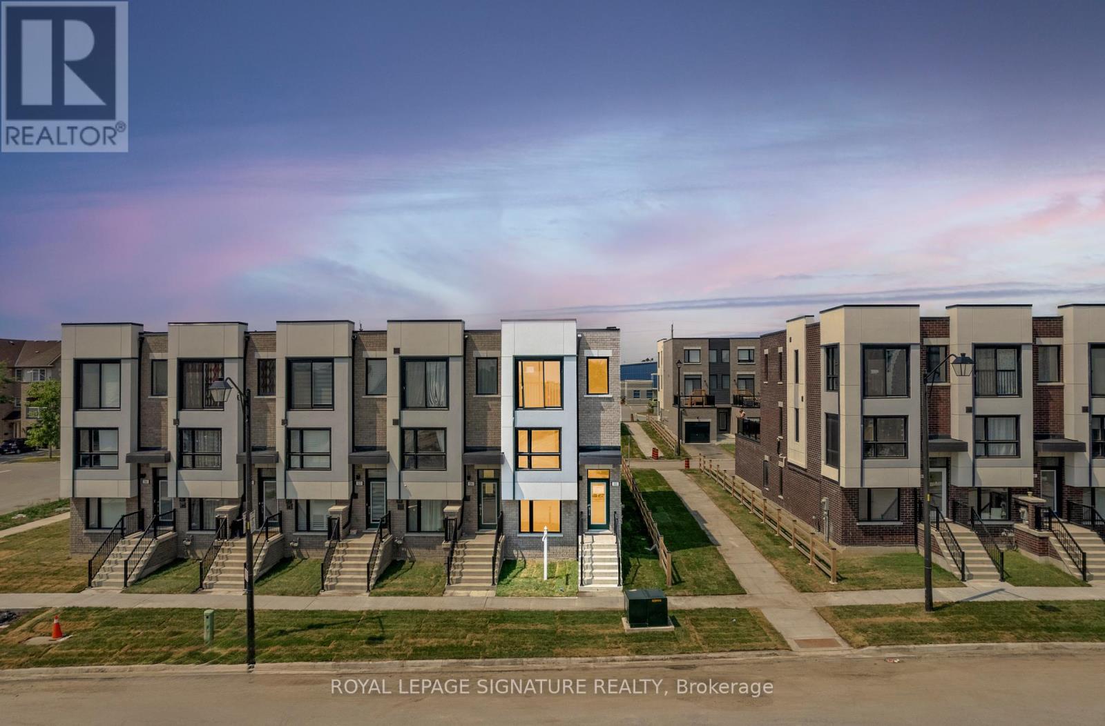 48 Bateson St, Ajax, ON L1S 7M3