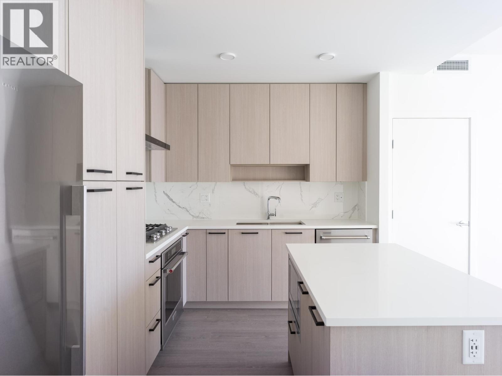 555 Sydney Avenue Unit 2201, Coquitlam, BC V3K 0G5
