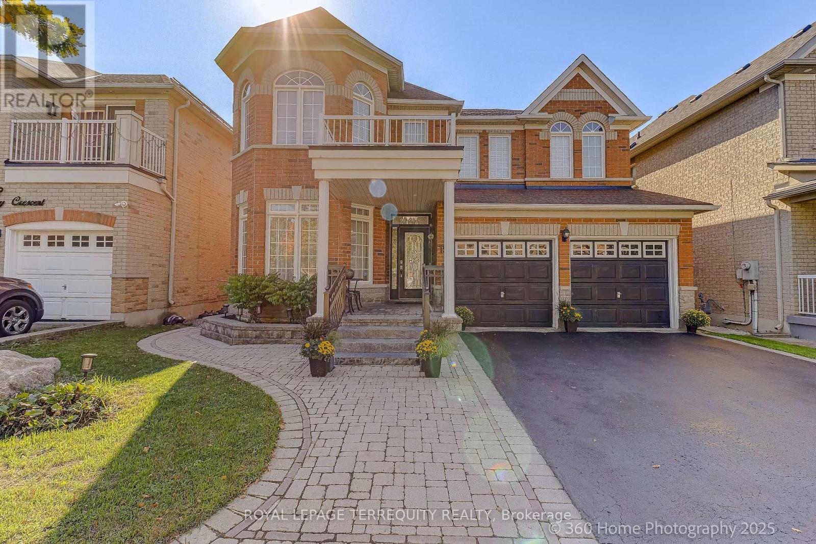 15 Starry Cres, Toronto, ON M1X 2B6