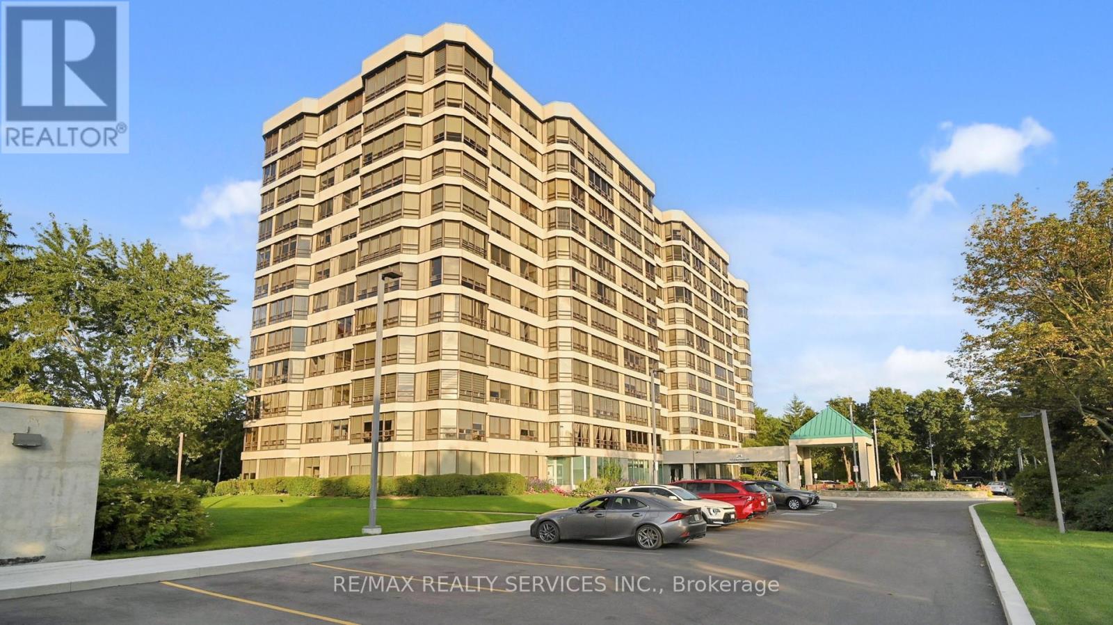 909 330 Mill St S, Brampton, ON L6Y 3V3