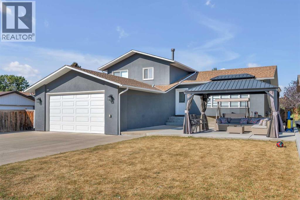 351 Templevale Pl NE, Calgary, AB T1Y 4V8