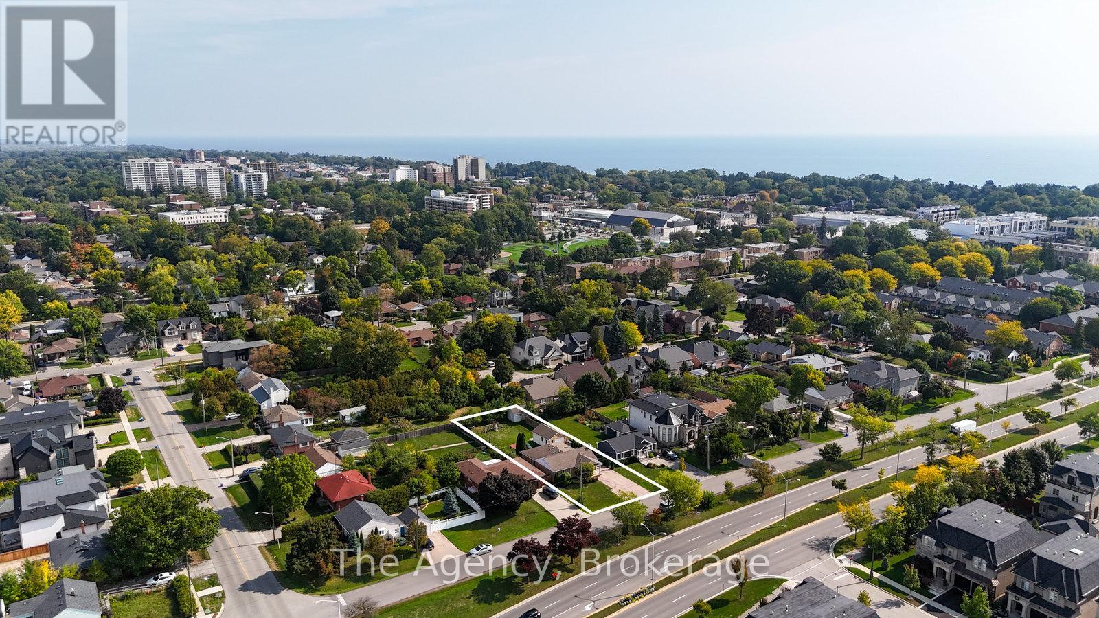 253 Margaret Dr, Oakville, ON L6K 2W3