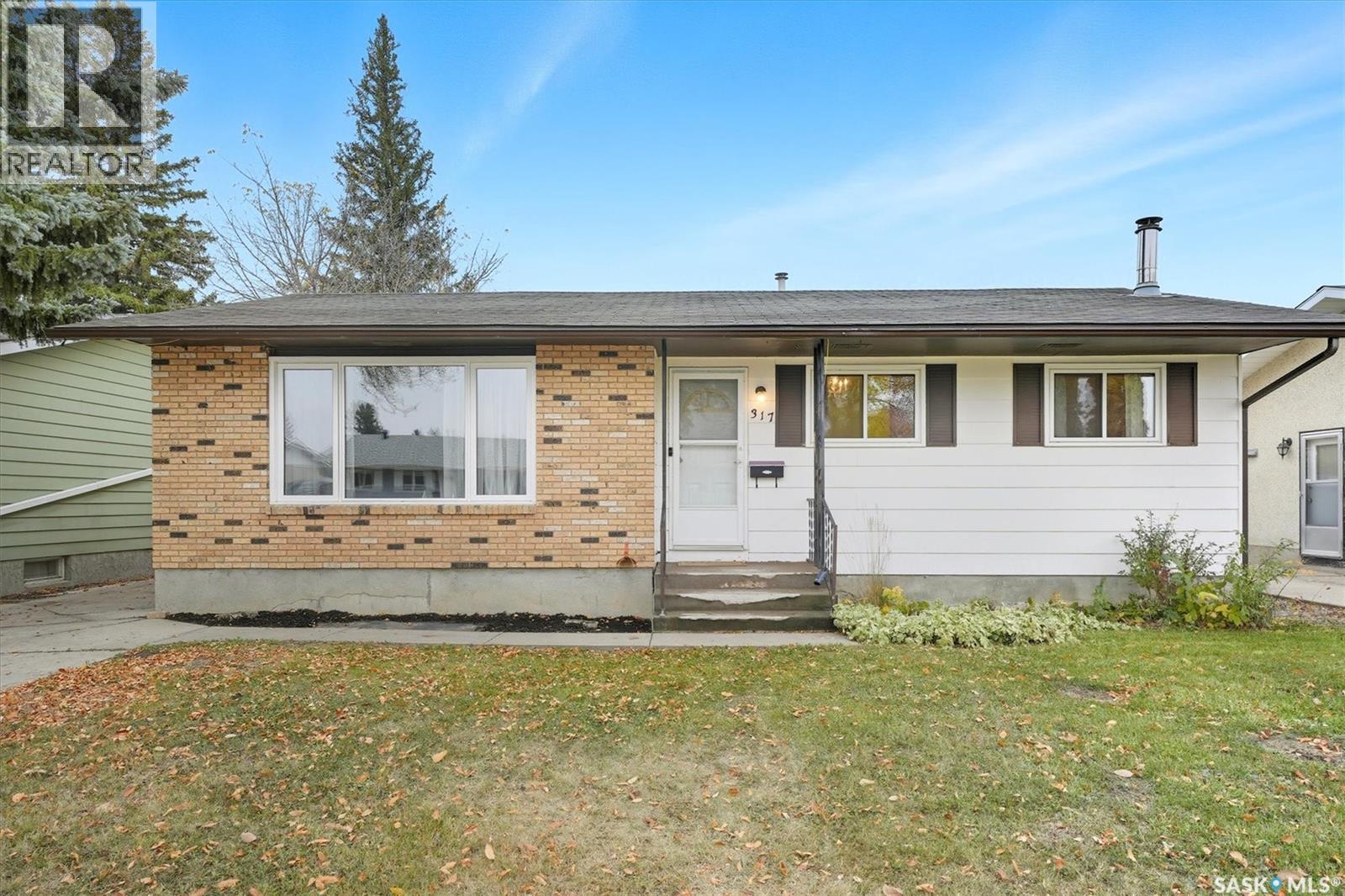317 Fisher Cres, Saskatoon, SK S7L 5E1