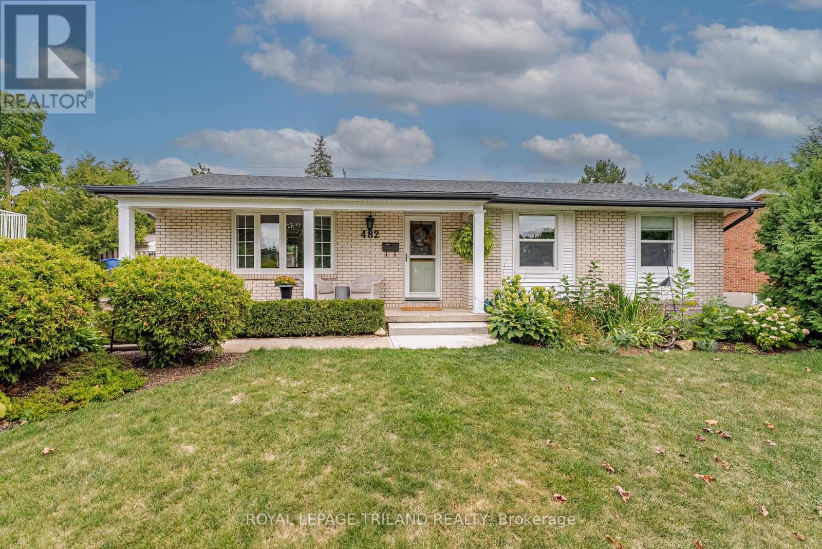 482 Three Valleys Cres, London, ON N5Z 3E7