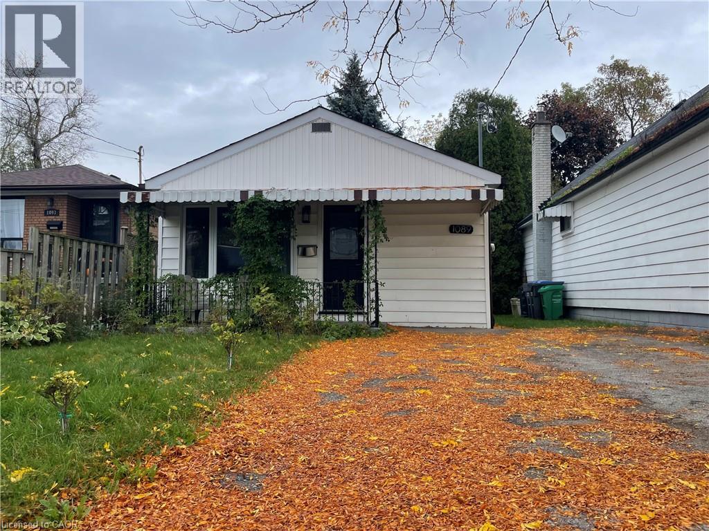 1089 Meredith Ave, Mississauga, ON L5E 2C8